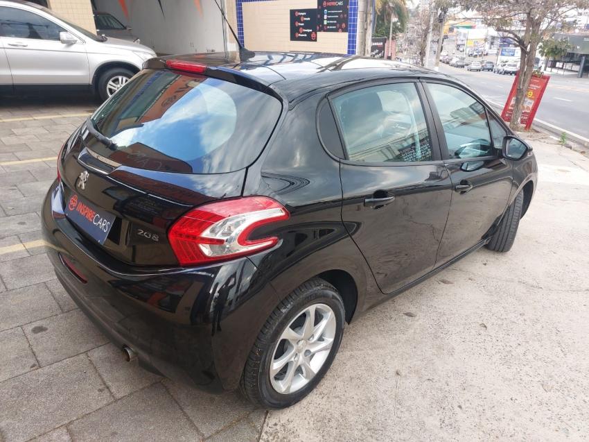 PEUGEOT 208 - Foto