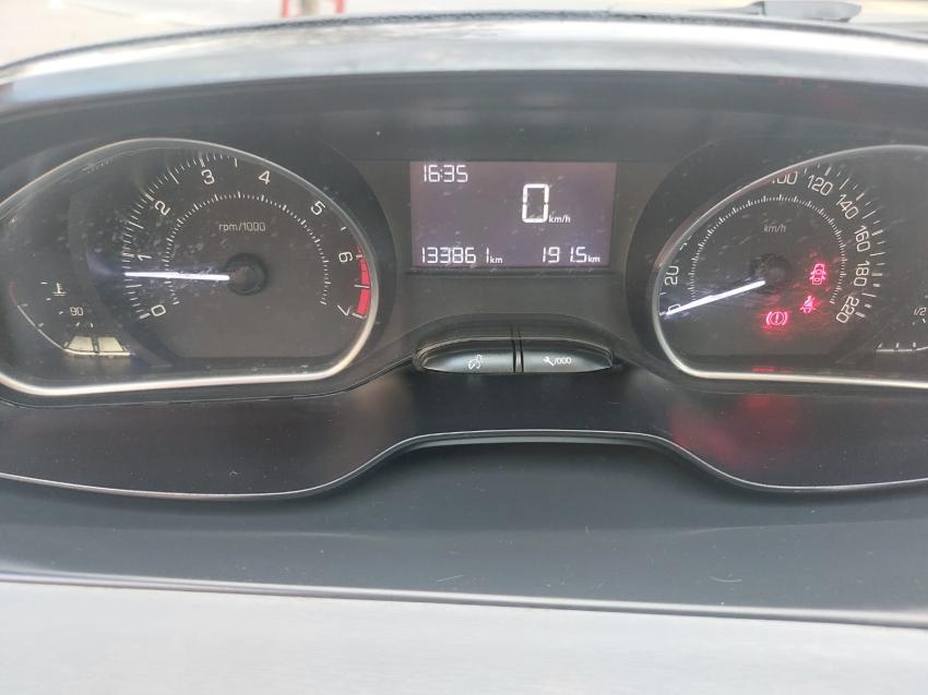 PEUGEOT 208 - Foto