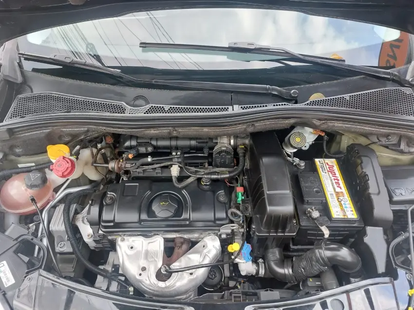 PEUGEOT 208 - Foto