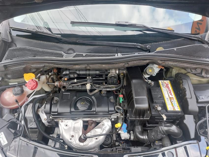 PEUGEOT 208 - Foto