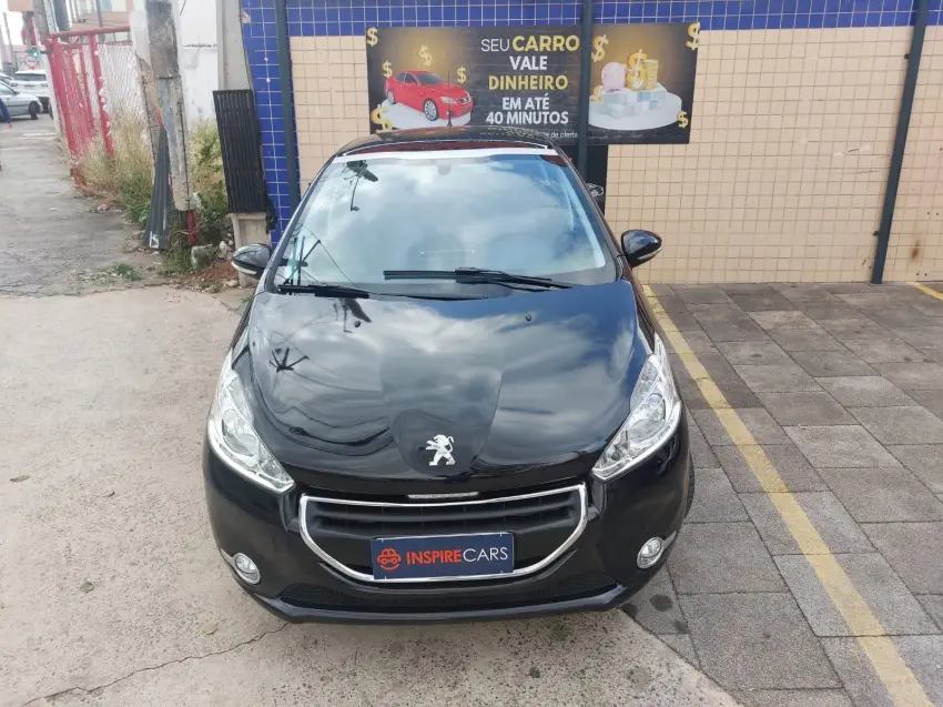 PEUGEOT 208 - Foto