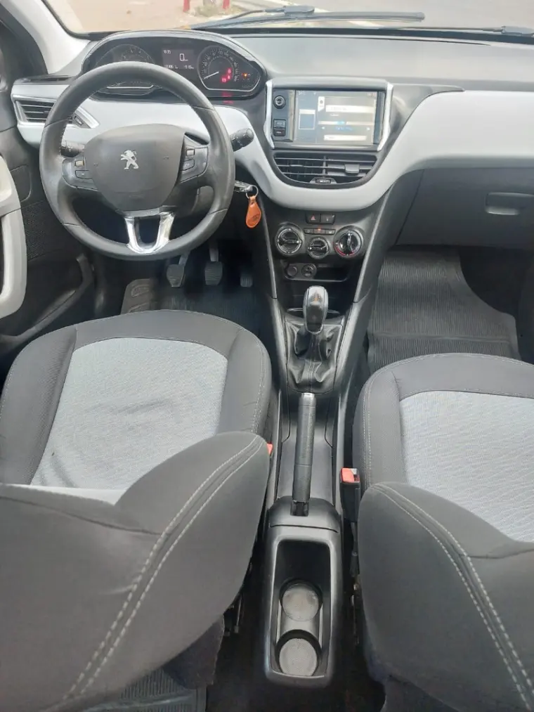 PEUGEOT 208 - Foto