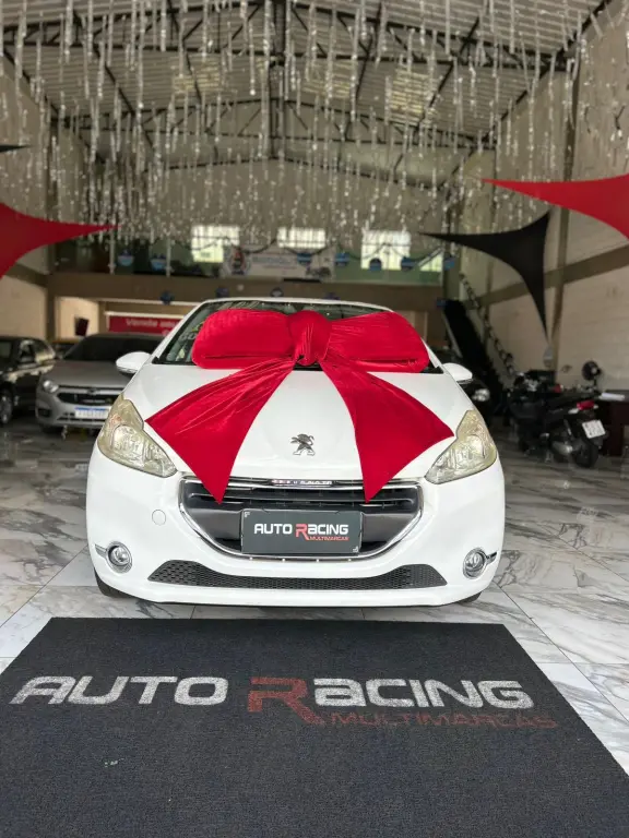 PEUGEOT 208 - Foto