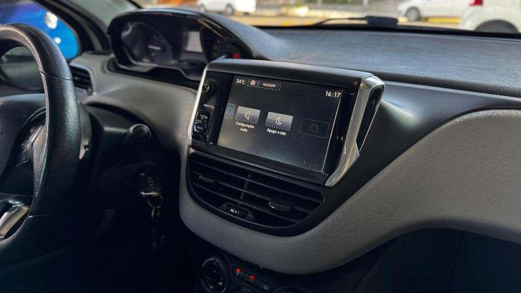 PEUGEOT 208 - Foto
