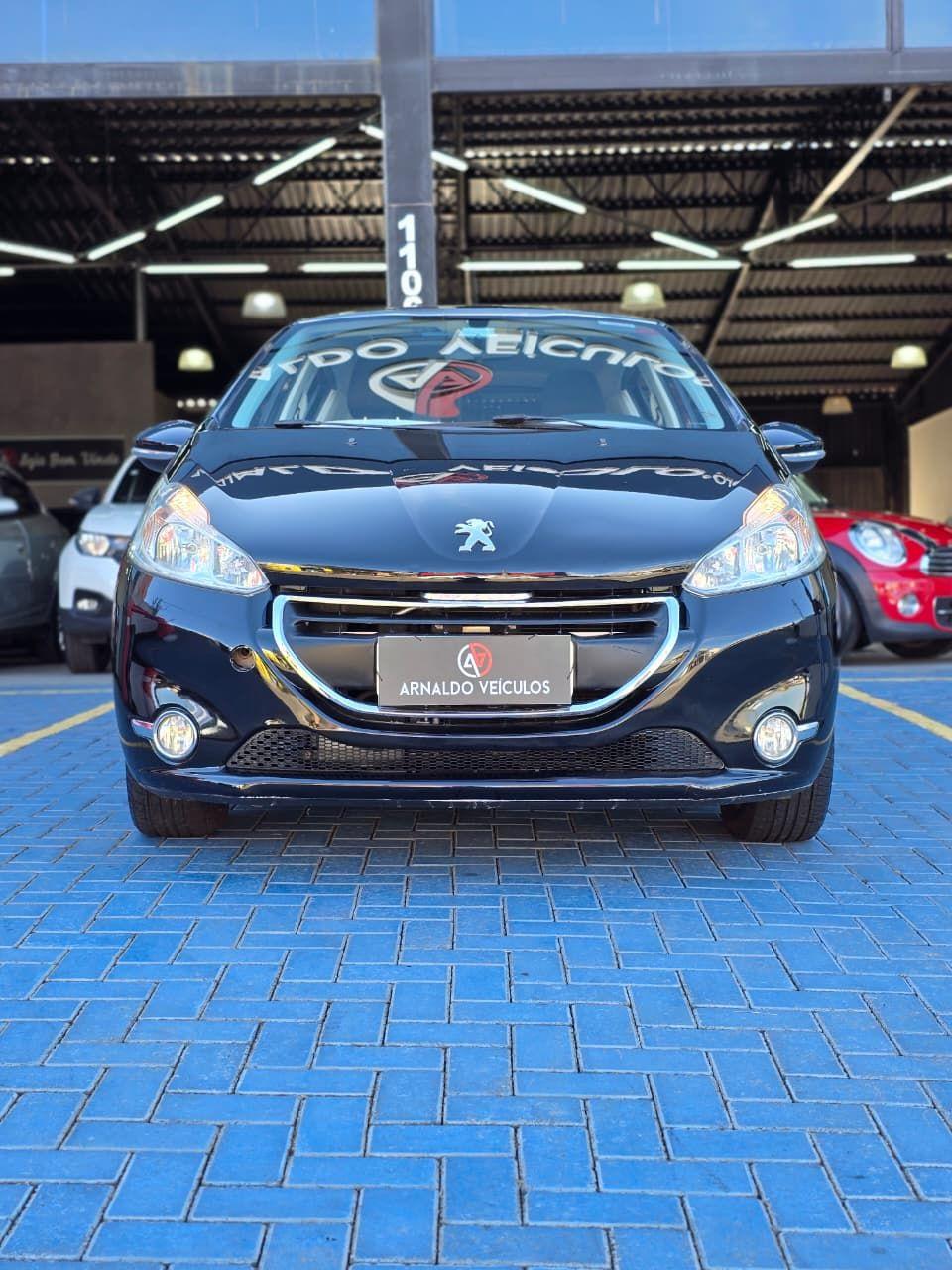 PEUGEOT 208 - Foto
