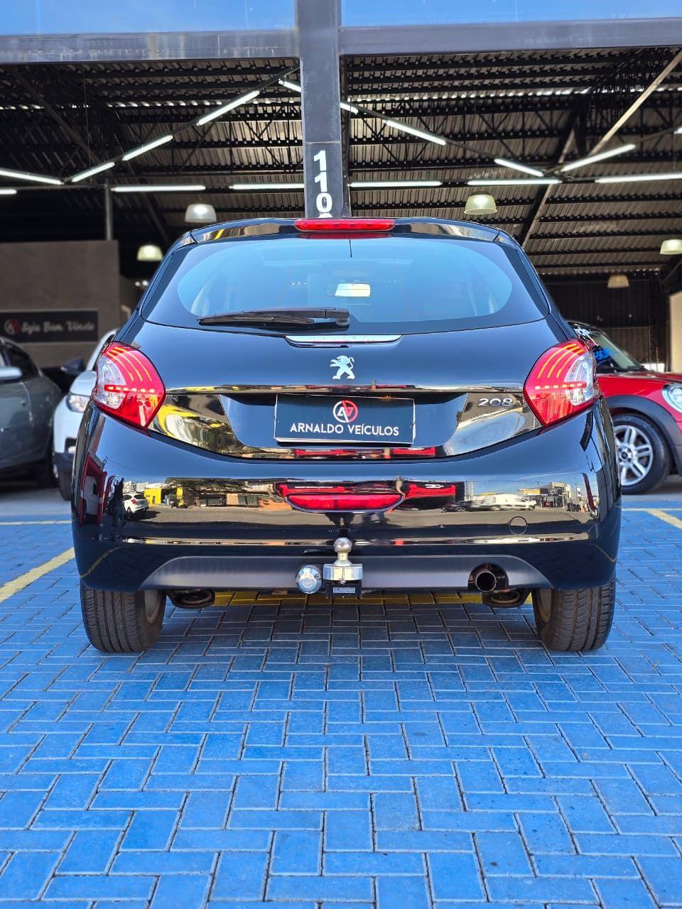 PEUGEOT 208 - Foto