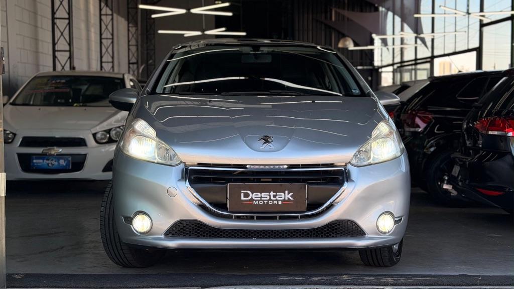 PEUGEOT 208 - Foto