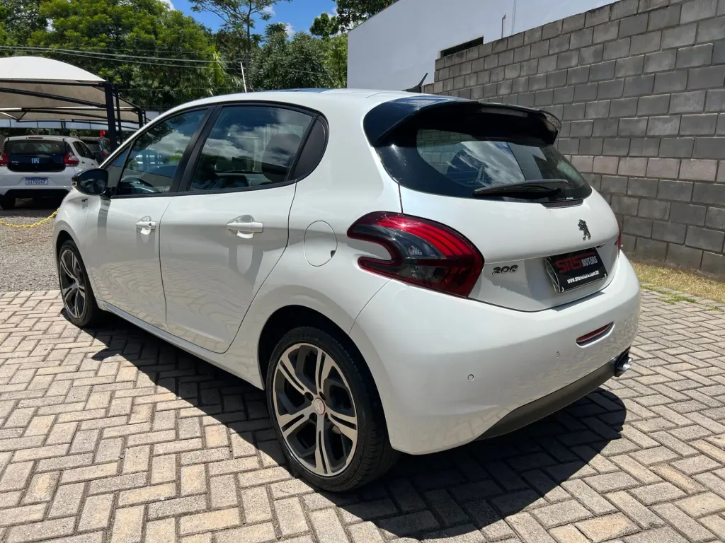 PEUGEOT 208 - Foto