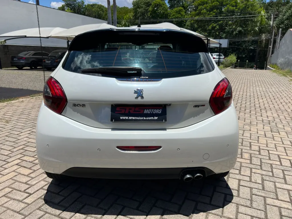 PEUGEOT 208 - Foto