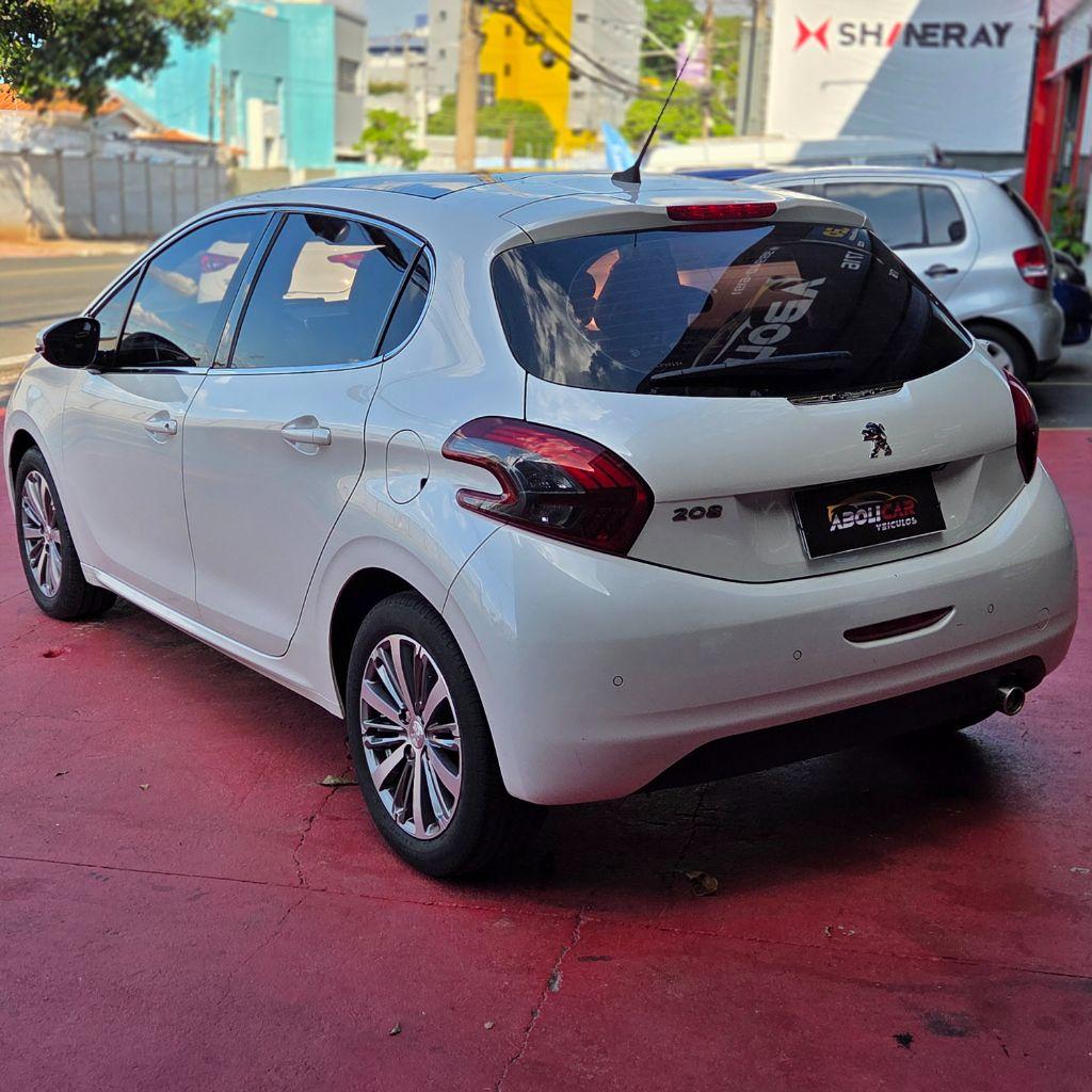 PEUGEOT 208 - Foto
