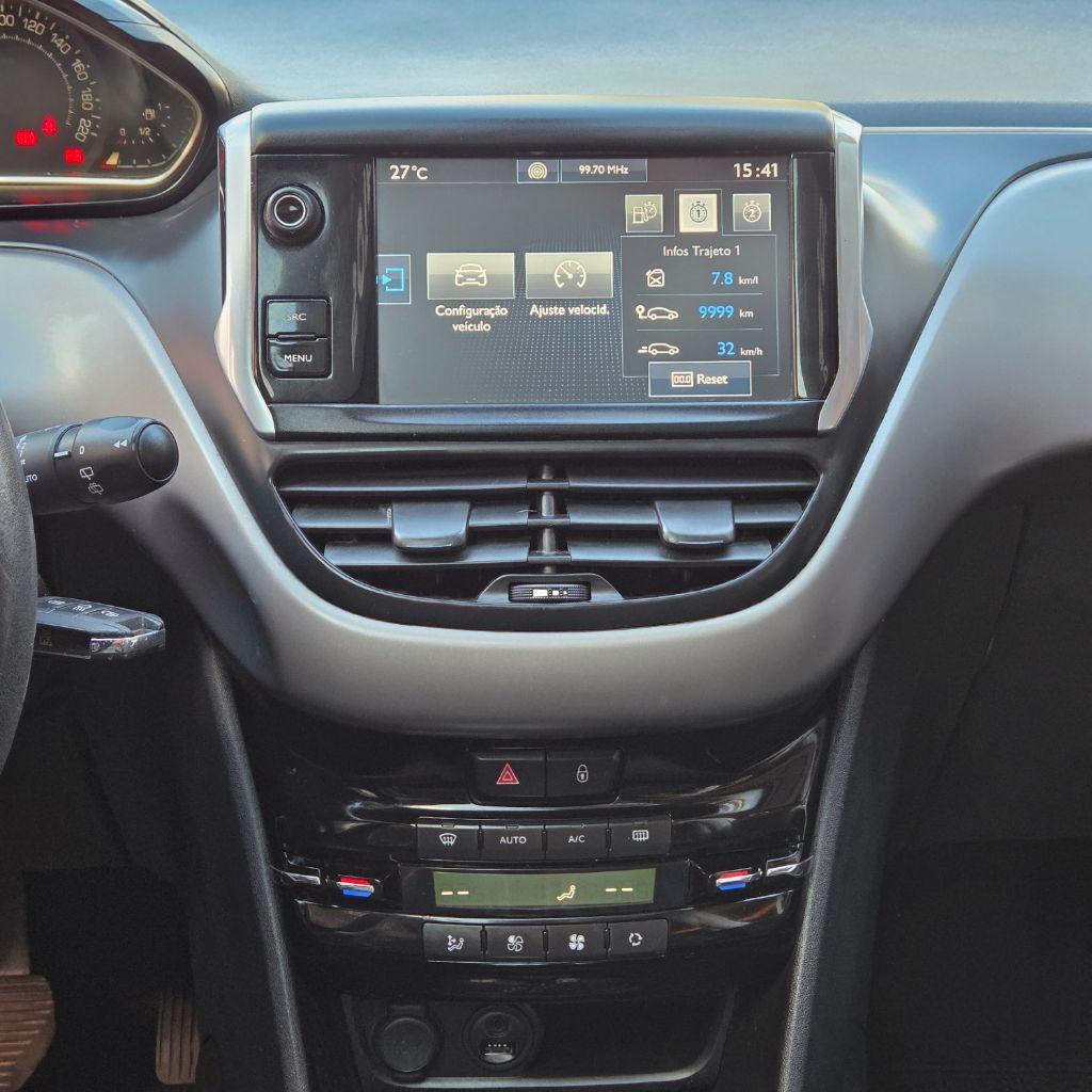 PEUGEOT 208 - Foto
