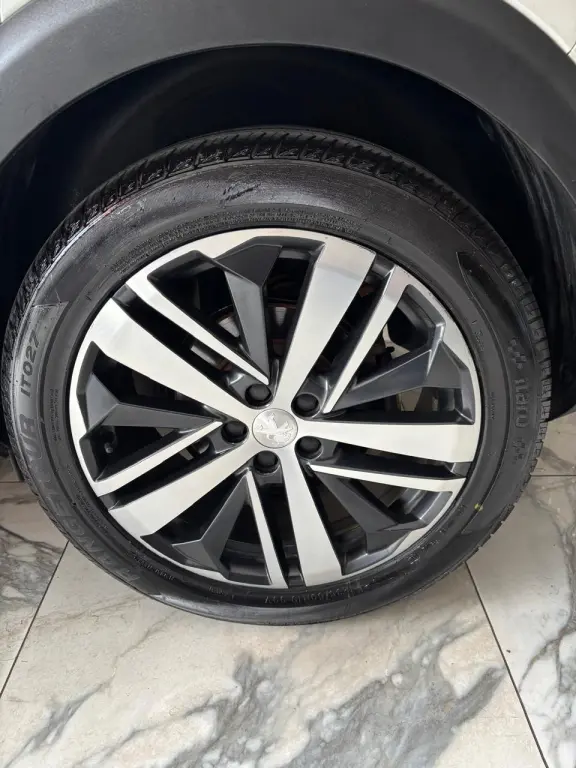 PEUGEOT 3008 - Foto
