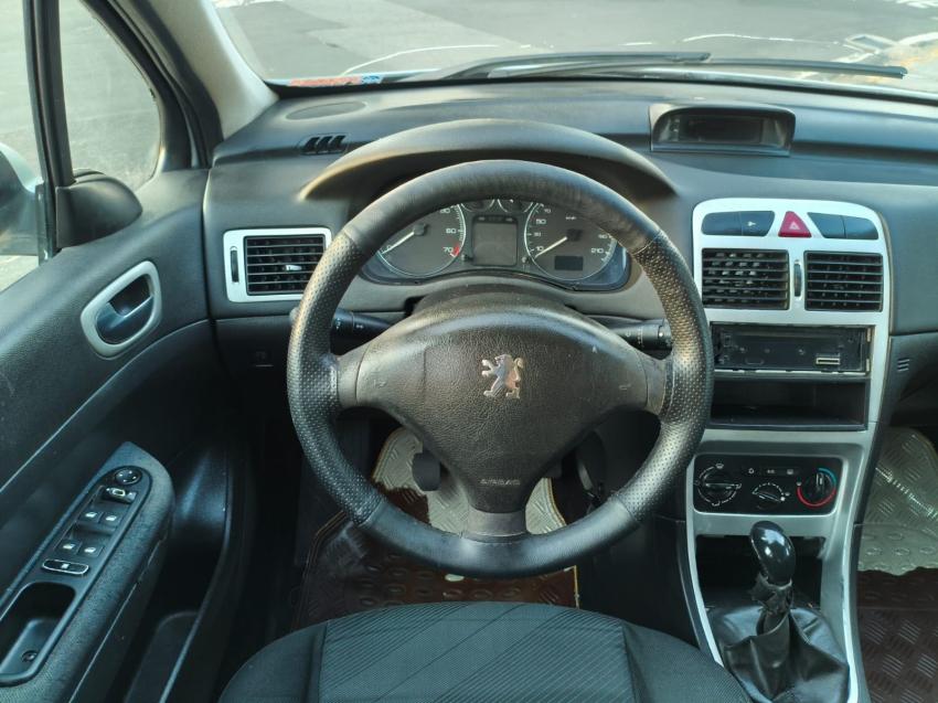 PEUGEOT 307 Hatch - Foto