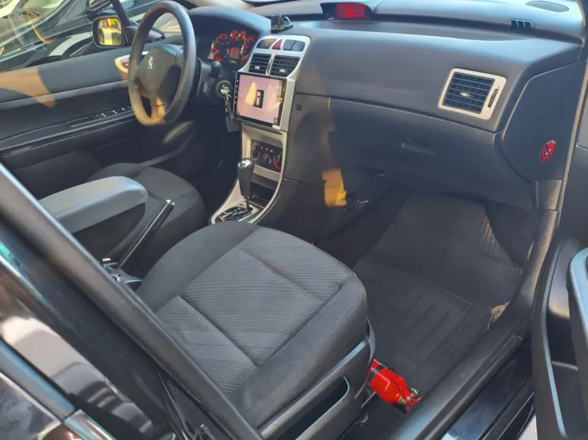 PEUGEOT 307 Hatch - Foto