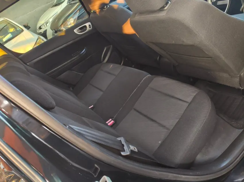 PEUGEOT 307 Hatch - Foto