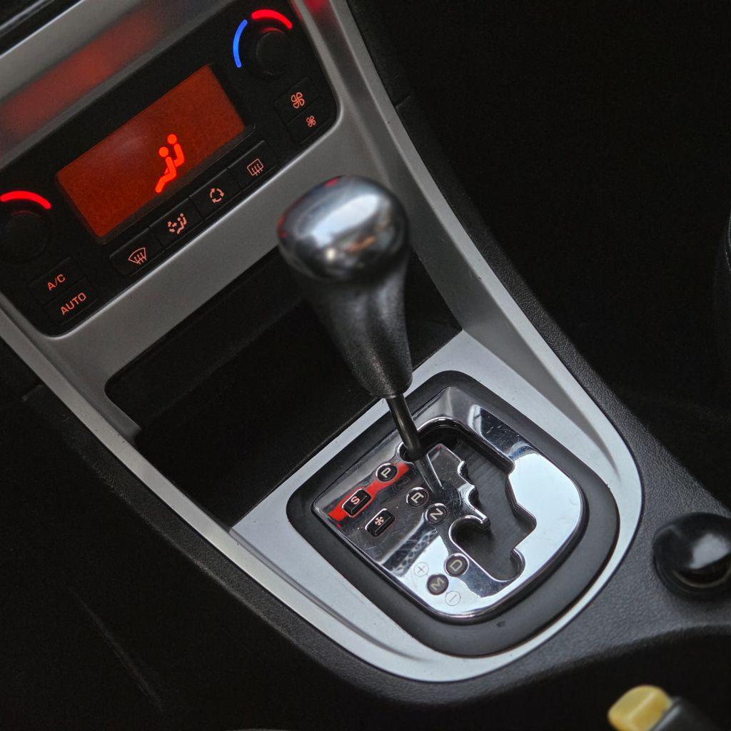 PEUGEOT 307 Hatch - Foto