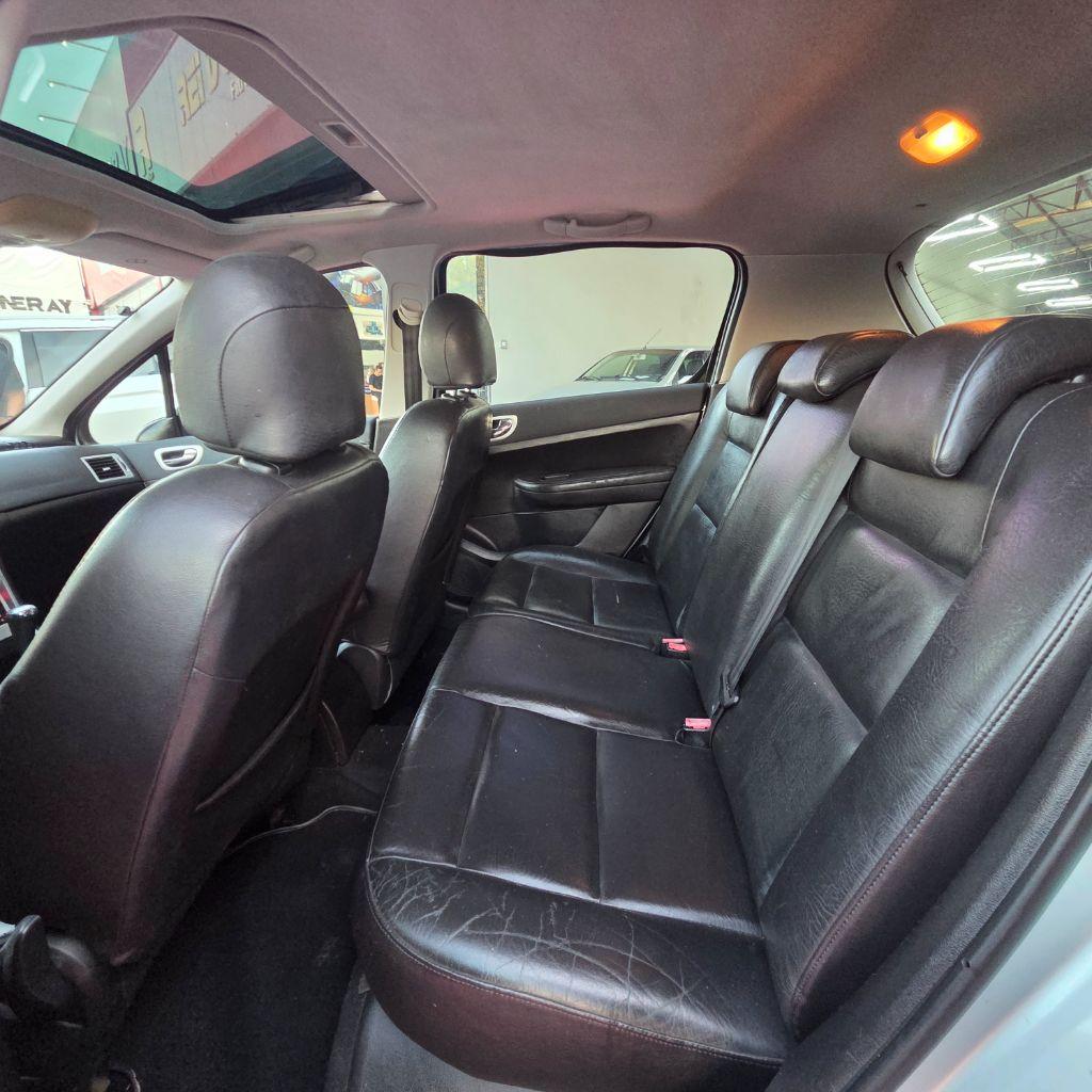 PEUGEOT 307 Hatch - Foto