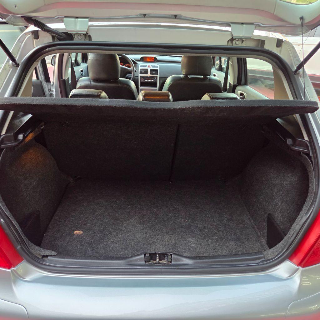 PEUGEOT 307 Hatch - Foto