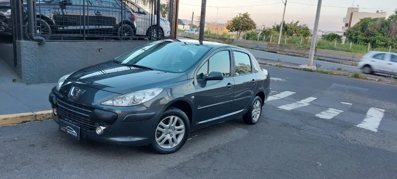 PEUGEOT 307 Sedan - Foto