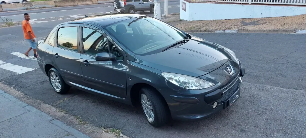 PEUGEOT 307 Sedan - Foto