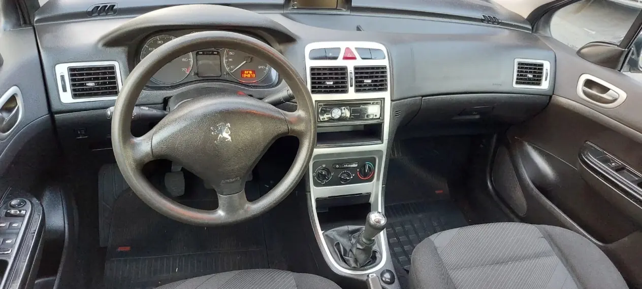PEUGEOT 307 Sedan - Foto