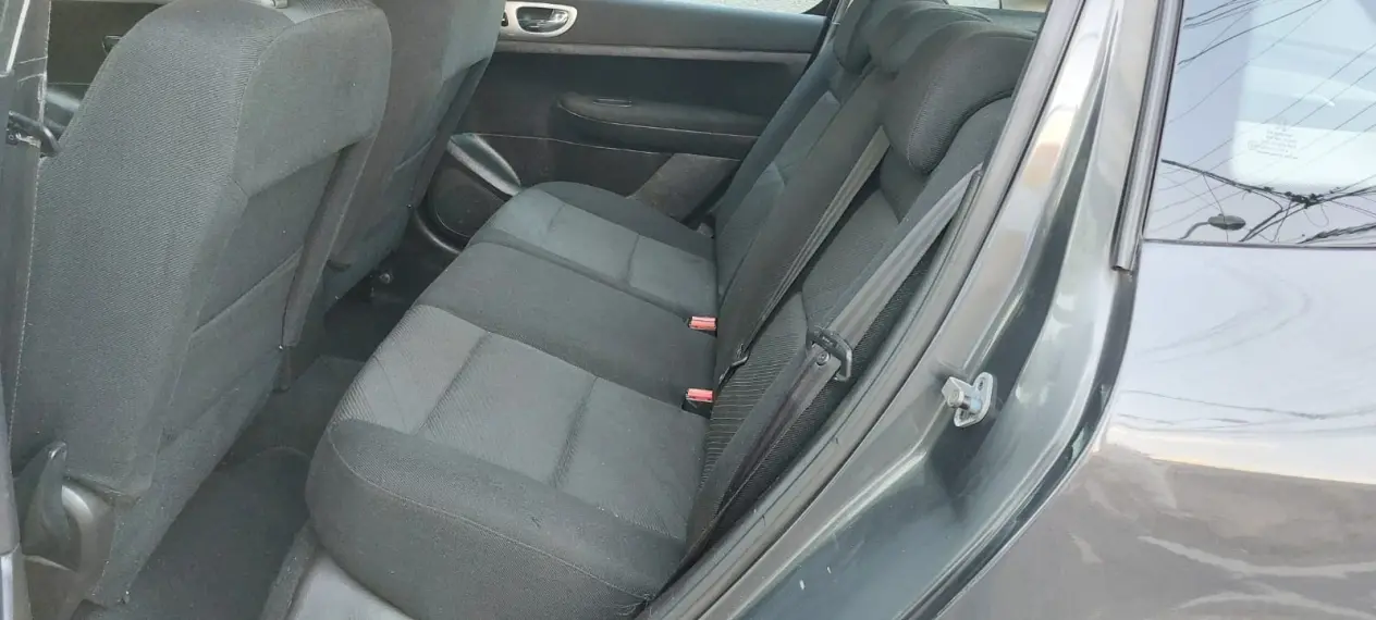 PEUGEOT 307 Sedan - Foto