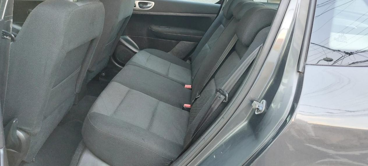 PEUGEOT 307 Sedan - Foto
