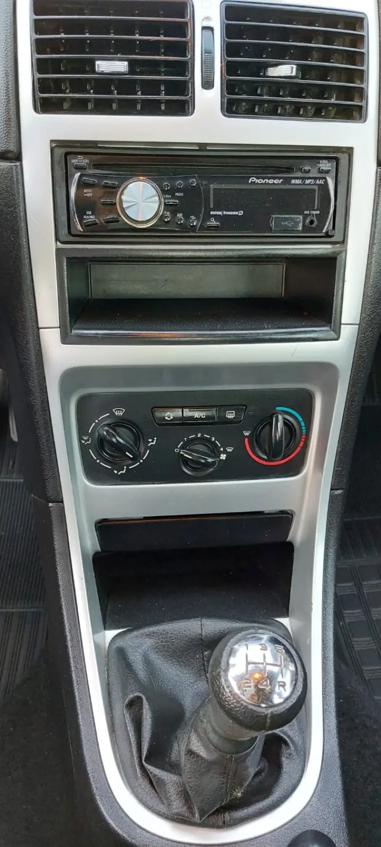 PEUGEOT 307 Sedan - Foto