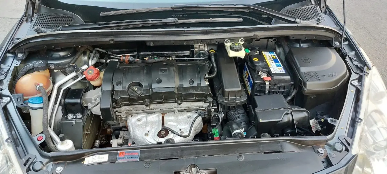 PEUGEOT 307 Sedan - Foto