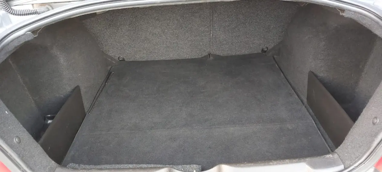 PEUGEOT 307 Sedan - Foto