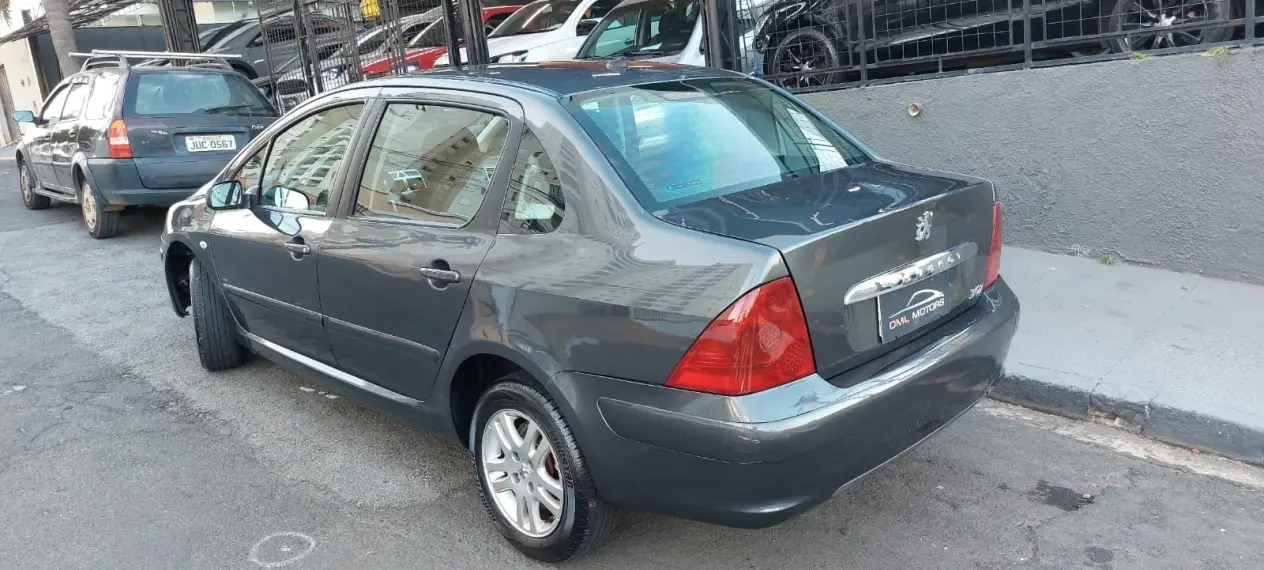 PEUGEOT 307 Sedan - Foto