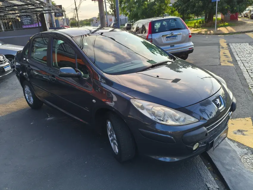 PEUGEOT 307 Sedan - Foto