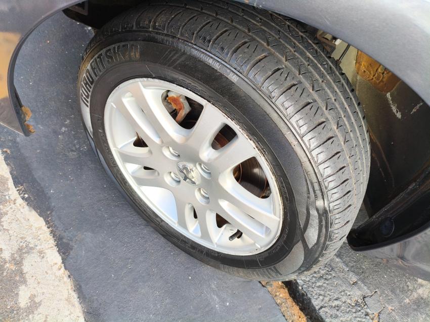 PEUGEOT 307 Sedan - Foto