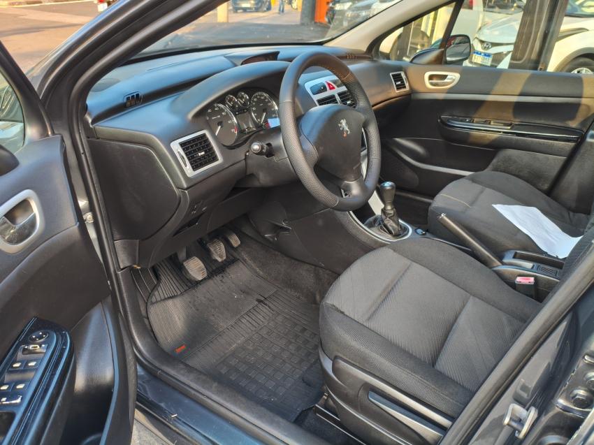 PEUGEOT 307 Sedan - Foto