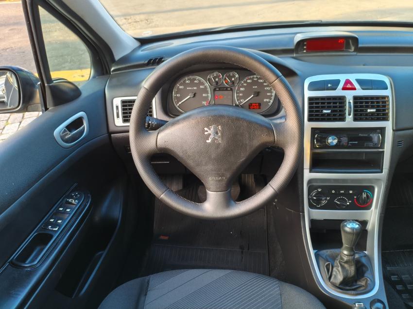PEUGEOT 307 Sedan - Foto