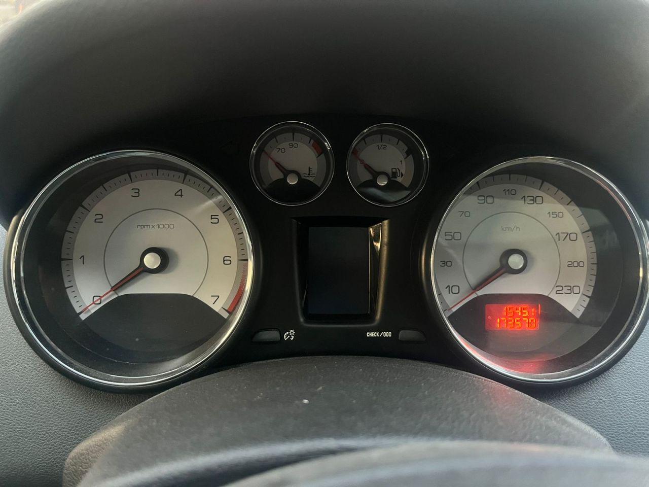 PEUGEOT 308 - Foto
