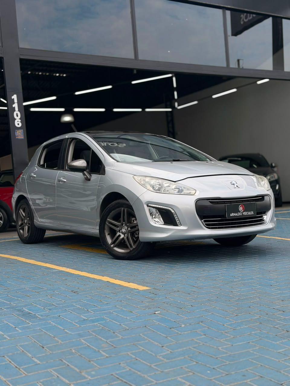 PEUGEOT 308 - Foto