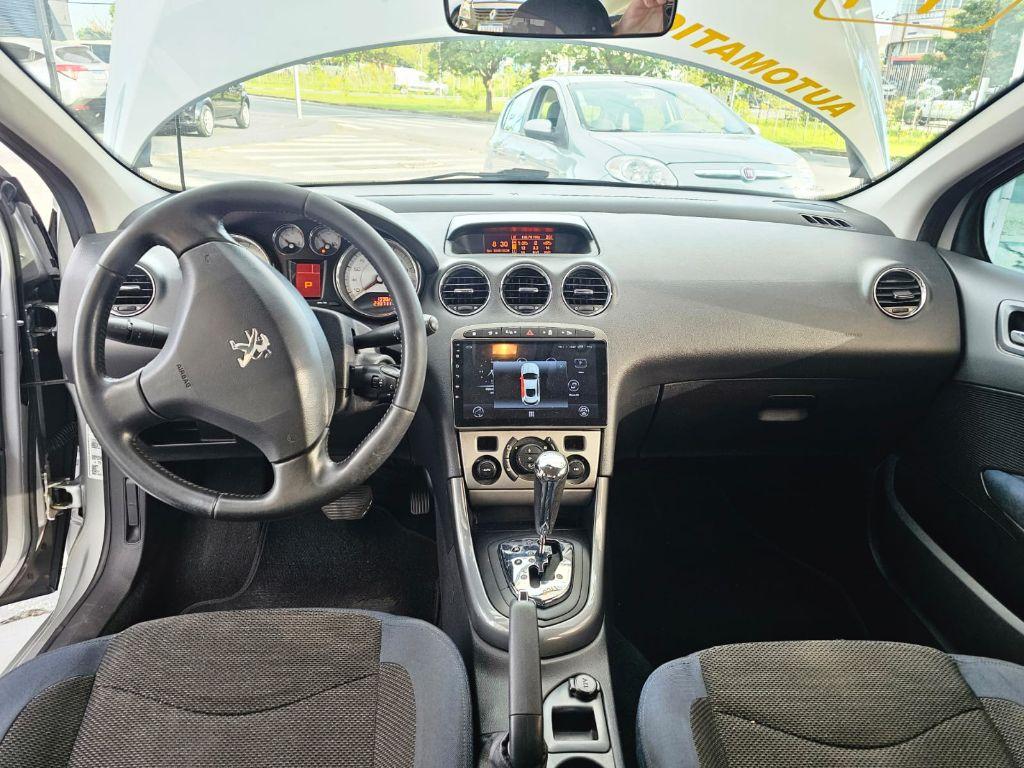 PEUGEOT 408 Sedan - Foto