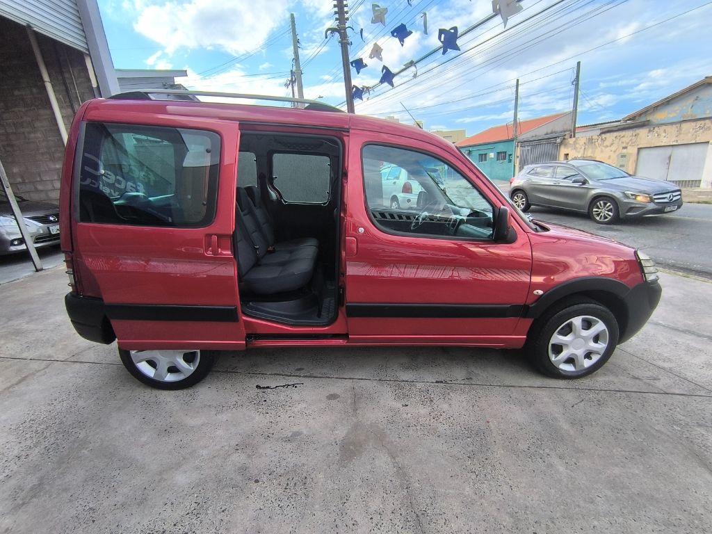 PEUGEOT Partner - Foto