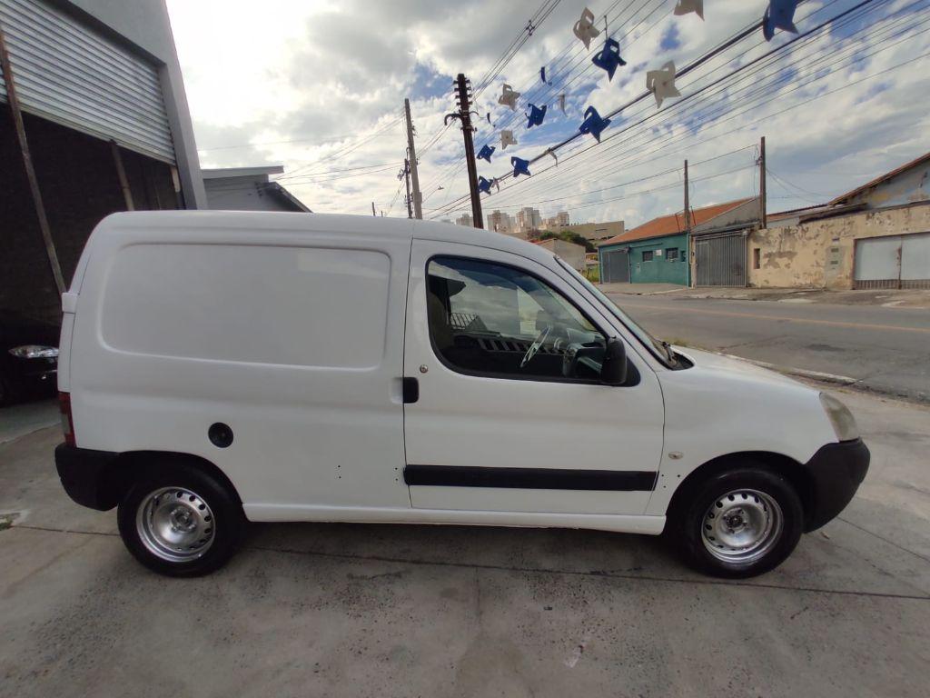 PEUGEOT Partner - Foto