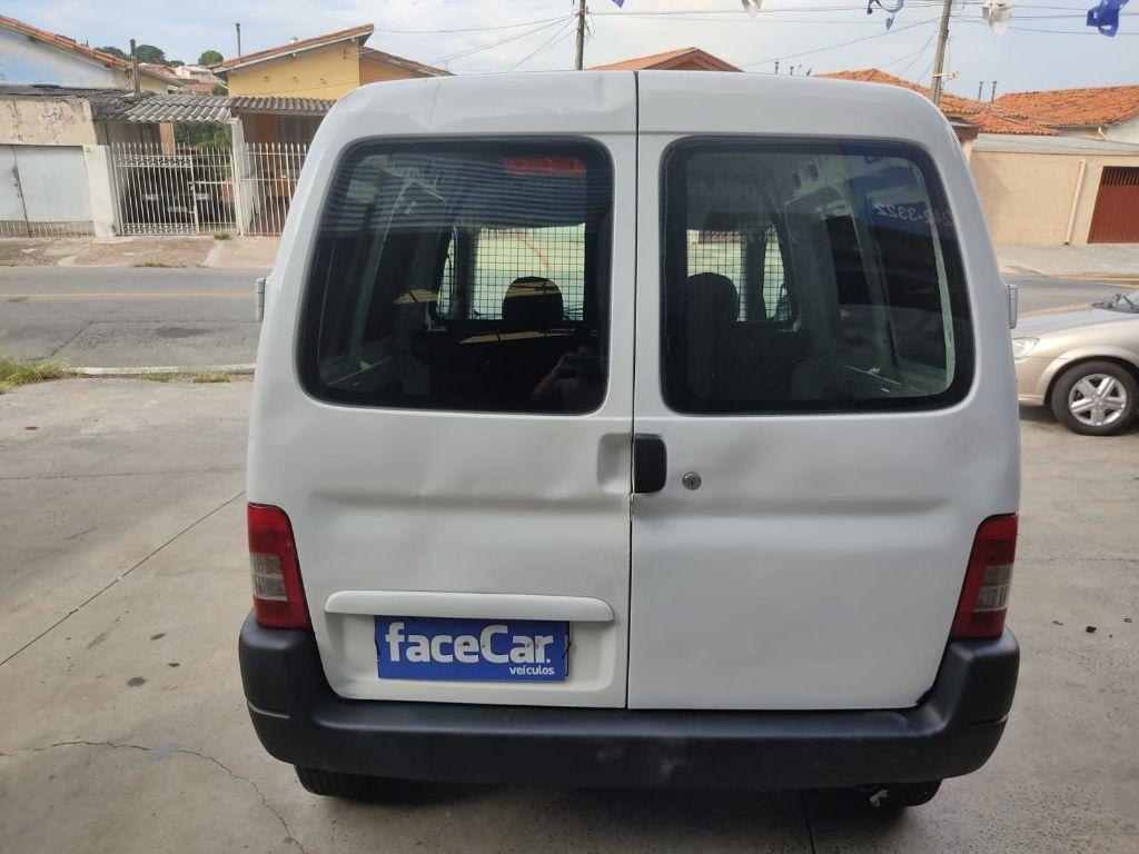 PEUGEOT Partner - Foto