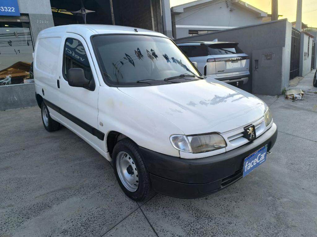 PEUGEOT Partner - Foto