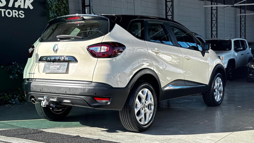 RENAULT Captur - Foto