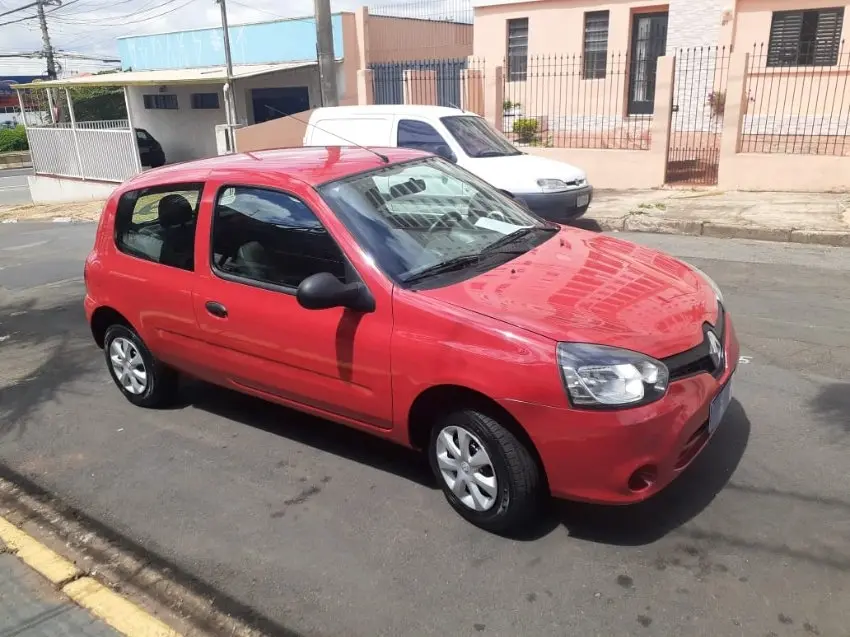 RENAULT Clio Hatch - Foto