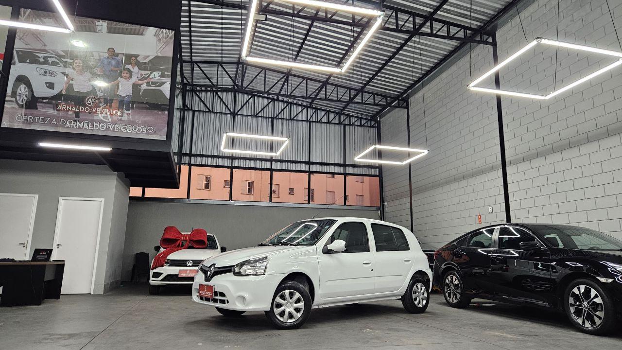 RENAULT Clio Hatch - Miniatura