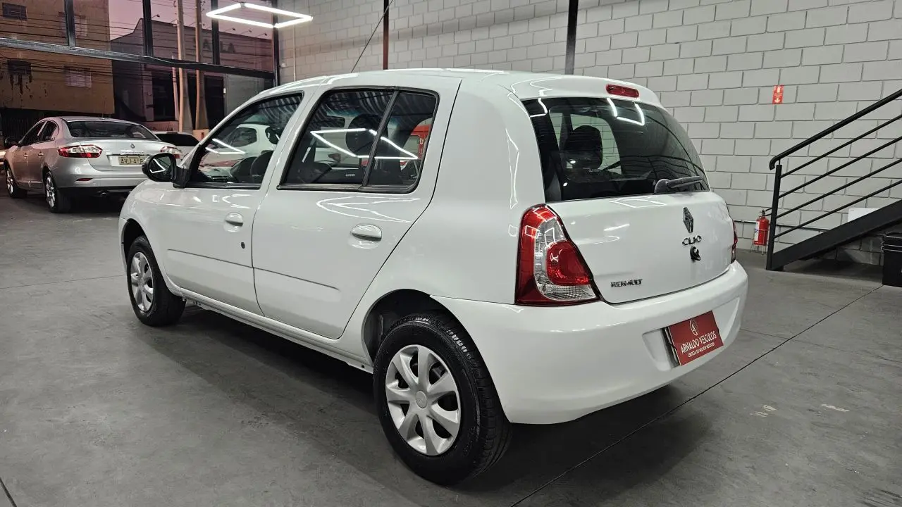 RENAULT Clio Hatch - Miniatura