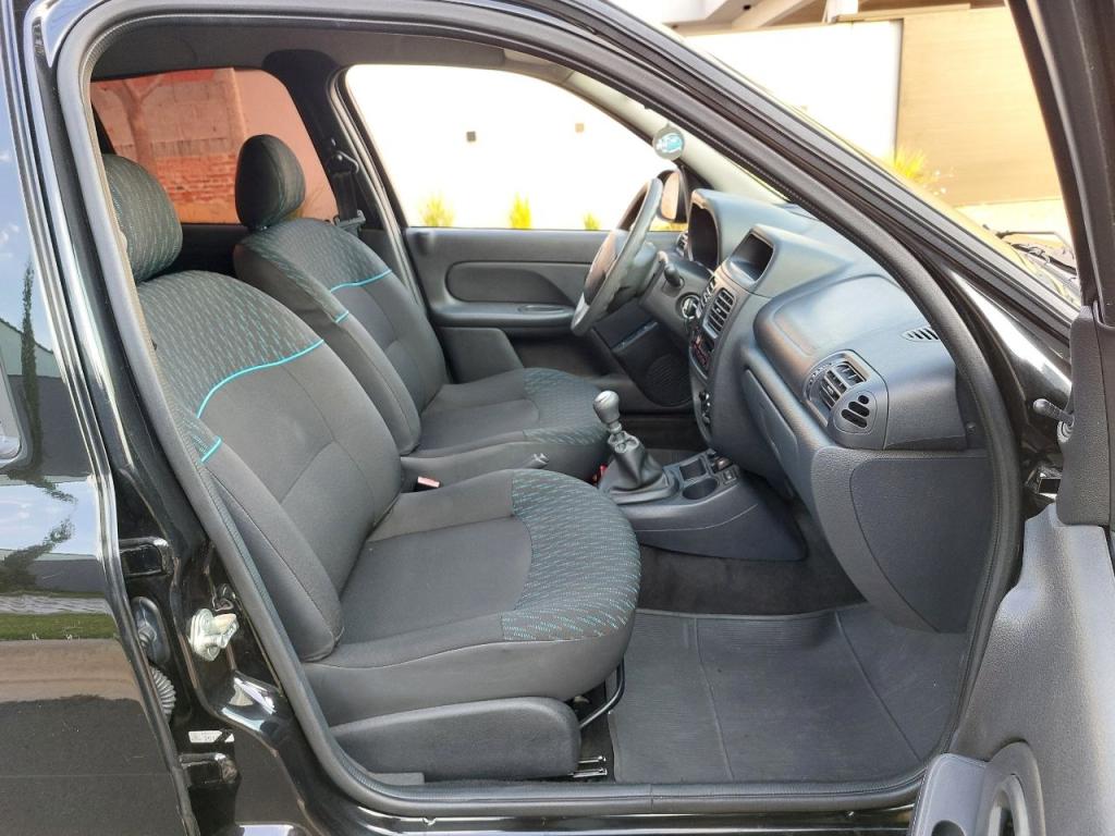 RENAULT Clio Hatch - Foto