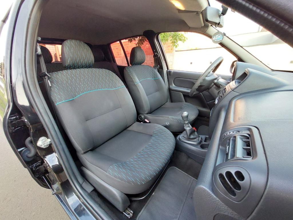 RENAULT Clio Hatch - Foto