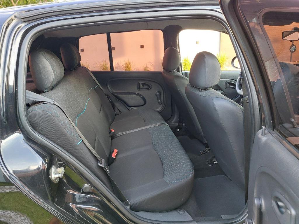 RENAULT Clio Hatch - Foto