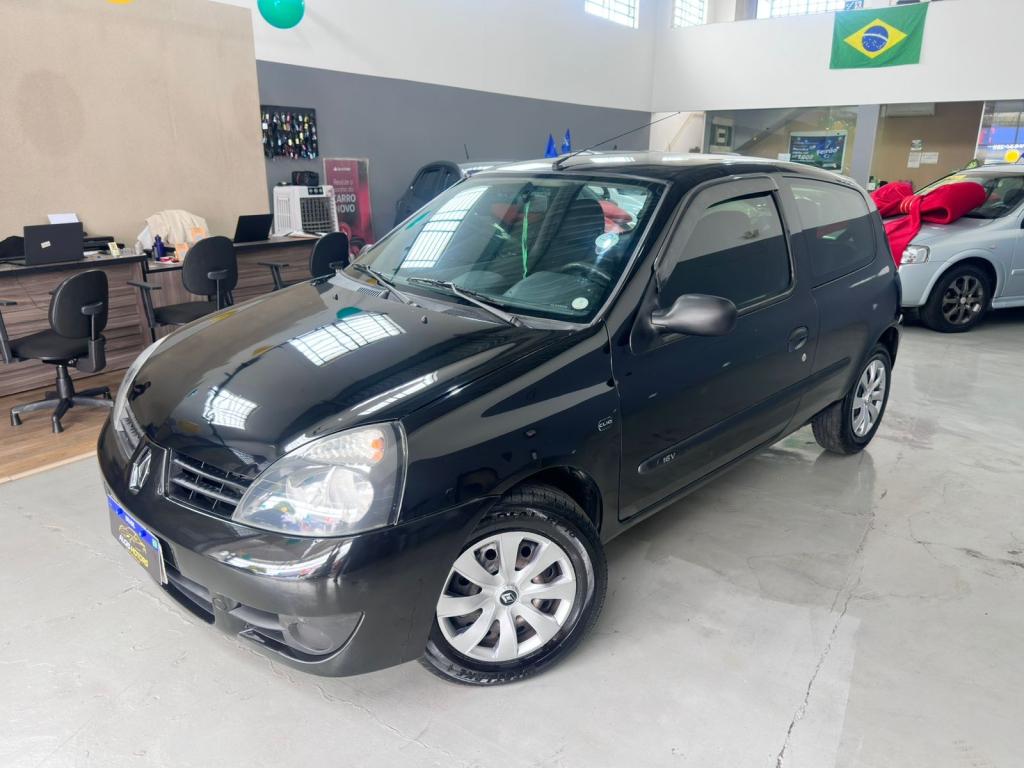 RENAULT Clio Hatch - Foto